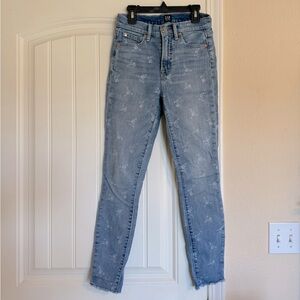 Gap high rise true skinny jeans with white floral print